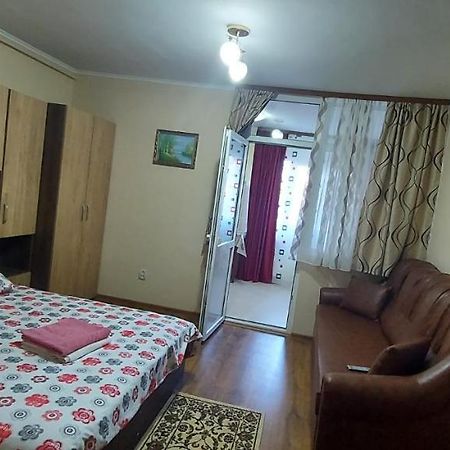 Flora Apartament Lejlighed Satu Mare Eksteriør billede