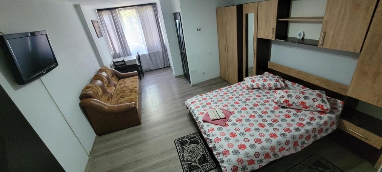 Flora Apartament Lejlighed Satu Mare Eksteriør billede